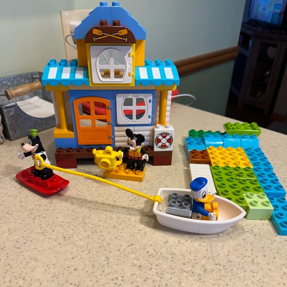 Lego Duplo Set Mickey and Friends Beach House
